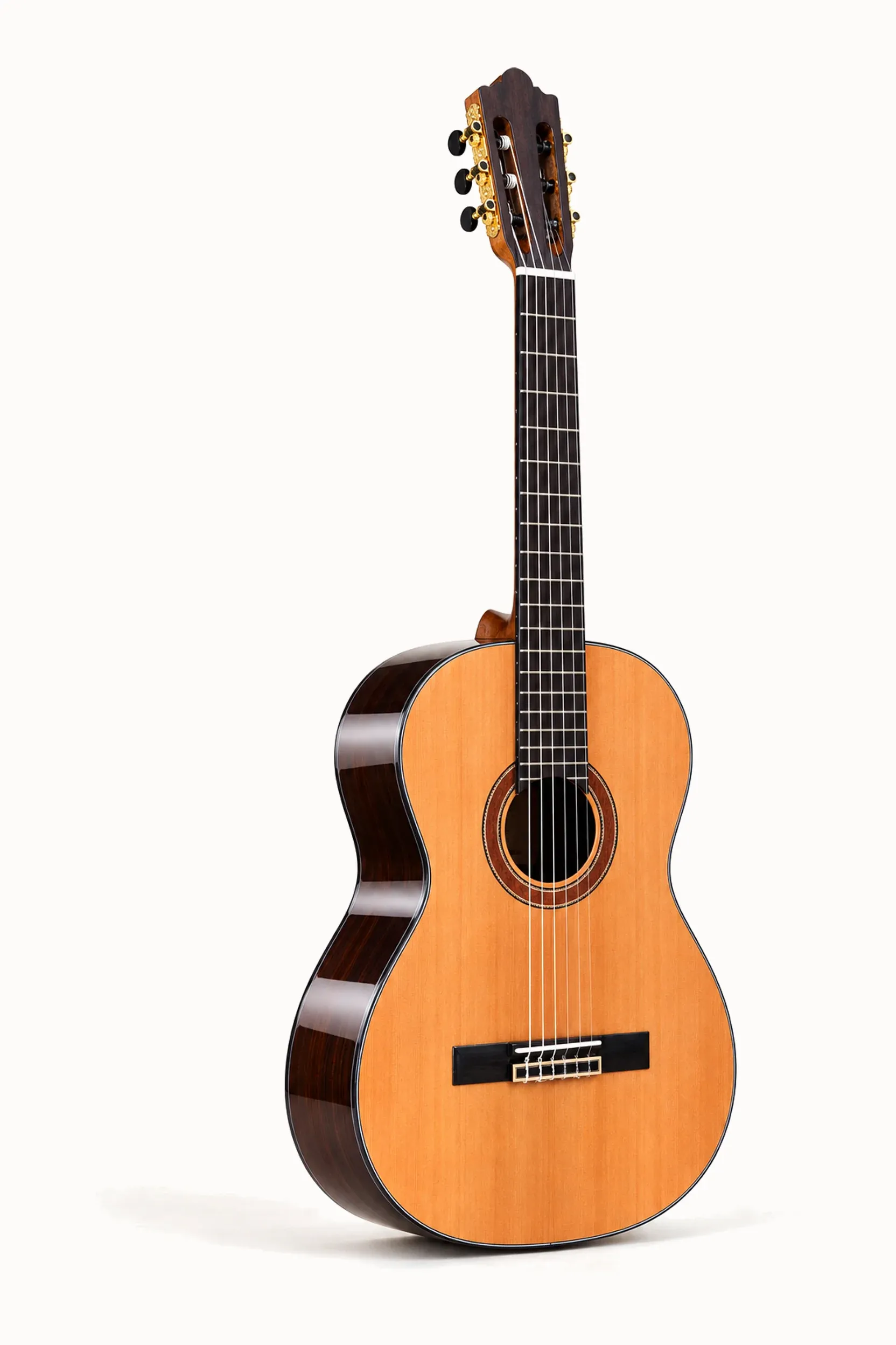 Nashville Luz-SG – angled front view