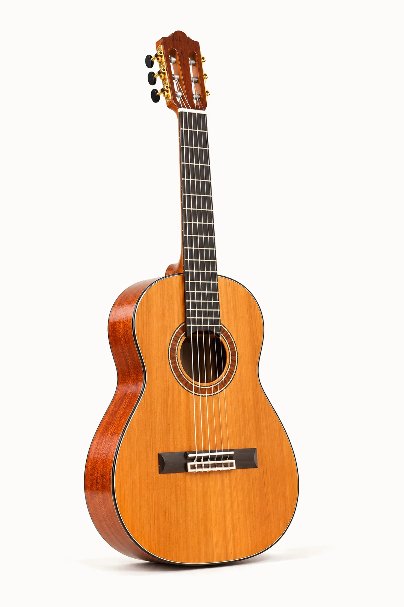 Nashville Clara-CG 3/4 – angled front view