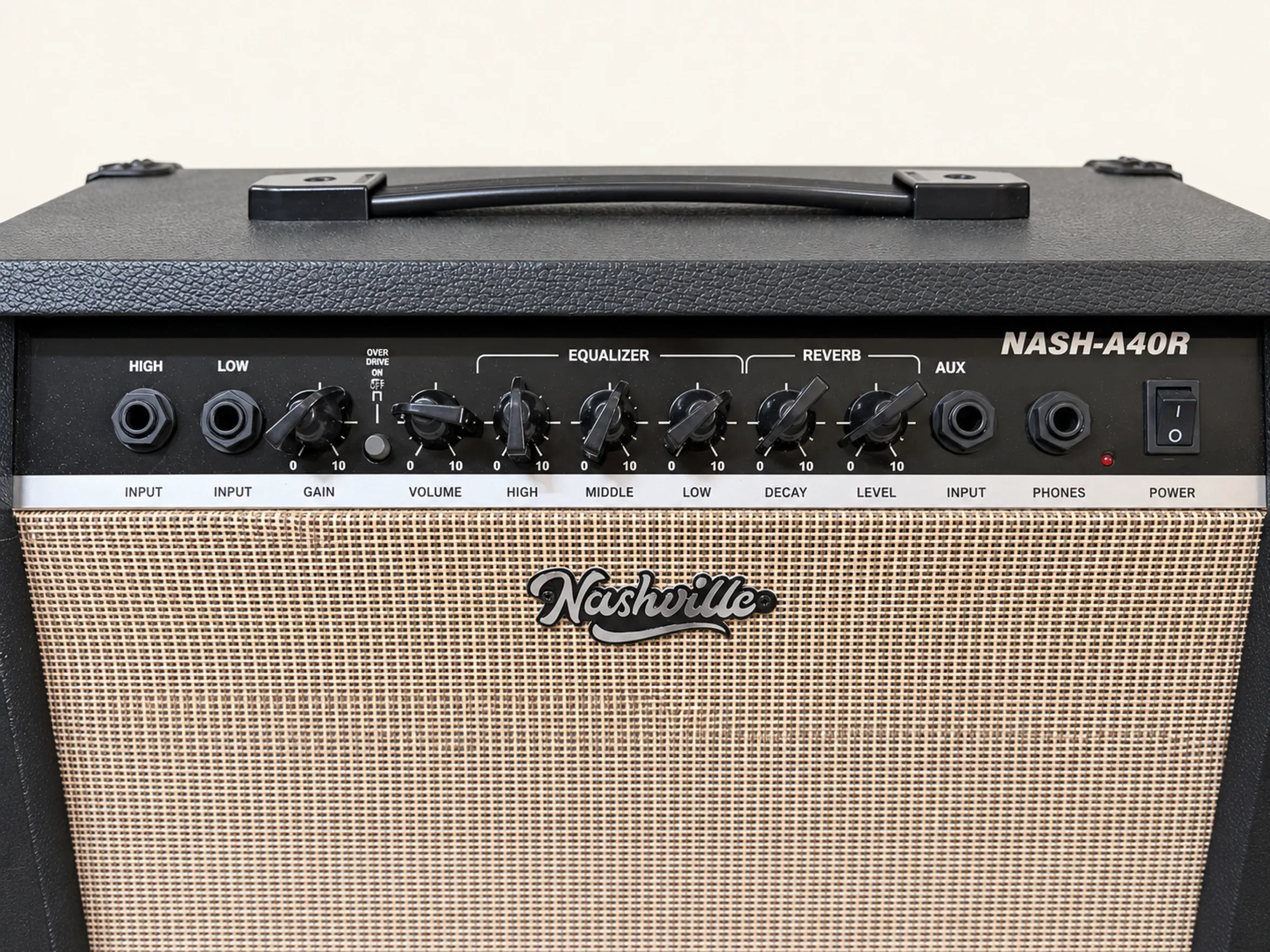 Nashville A40R Guitar Amplifier – Black – detail close-up